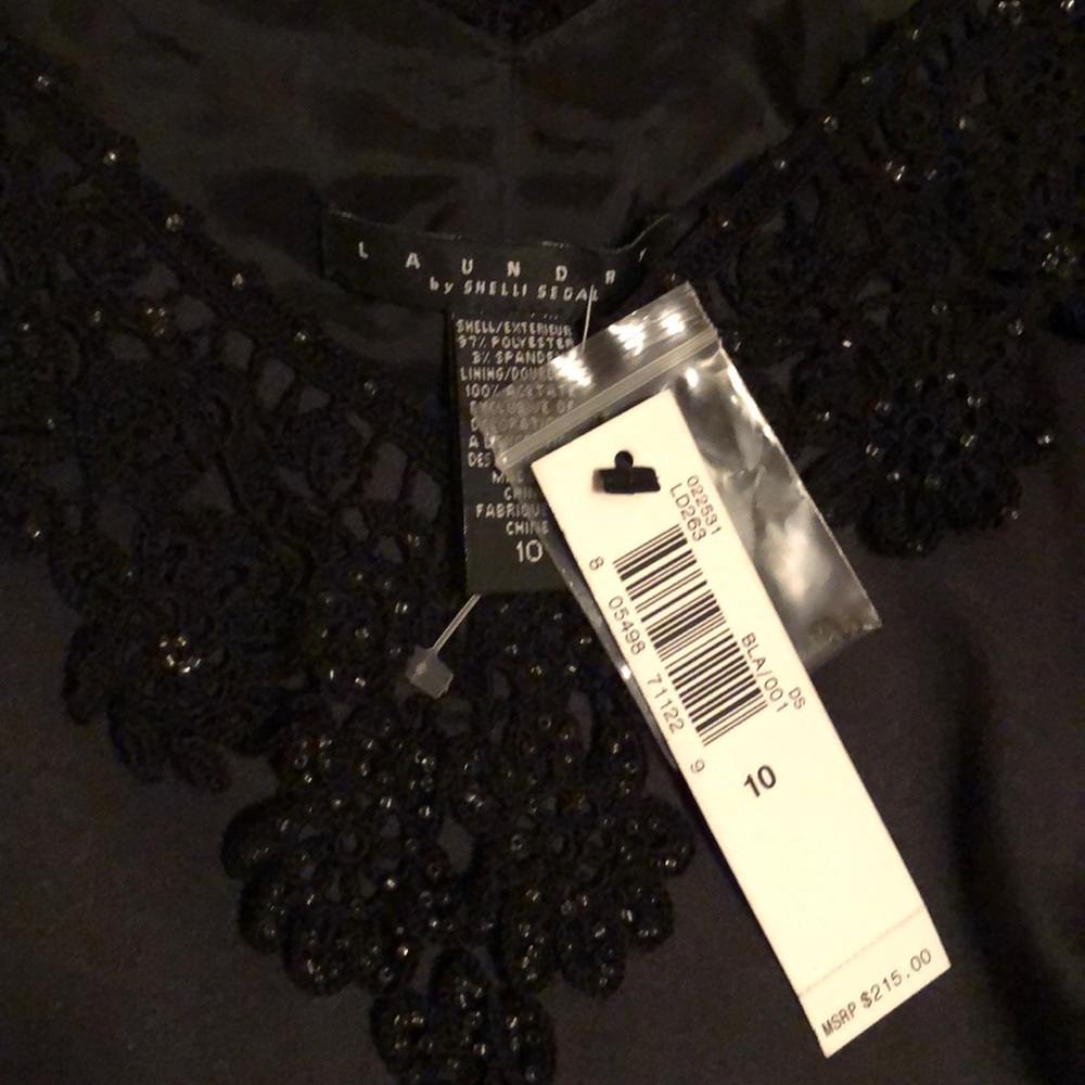Dress - Picture 5 of 5